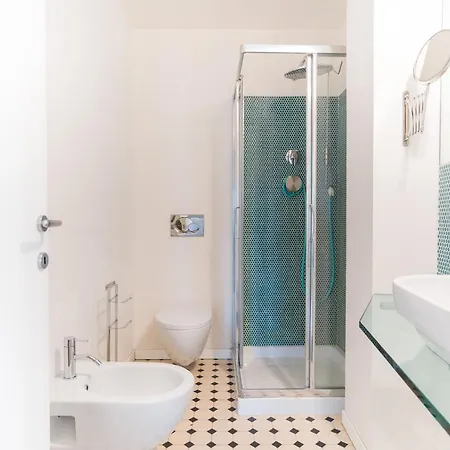 Toc Toc - Modern In Appartement