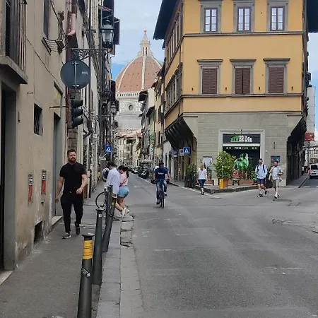 Toc Toc - Modern In Daire